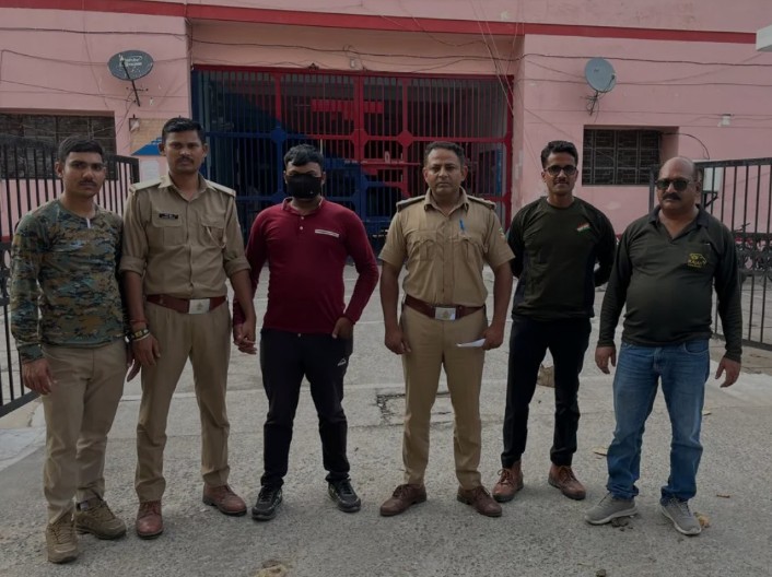 वन तस्कर को जेल भेजा वन दरोगा निलंबित भी किया मगर राठी जी करीबी को बचाने मे हुए कामयाब… खैर के पेड़ो पर कुल्हाड़ी ज़ब चलरही थी तब कहा था राठी जी का सिफा सलार .. चूड़ियाला चूड़ियाला चूड़ियाला