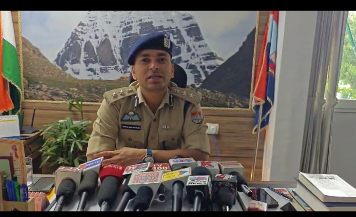 फर्जी आधार कार्ड से सरकारी दस्तावेजों में घुसपैठ का पर्दाफाश